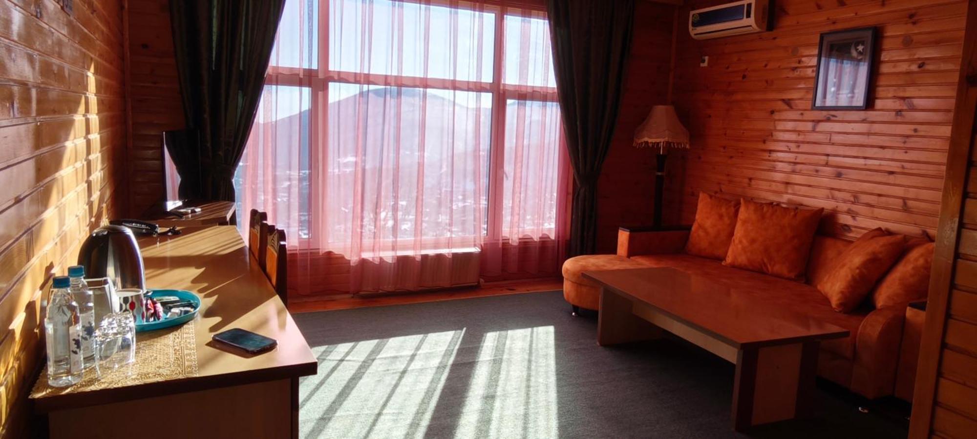Kungut Hotel & Restaurant Şǝki Buitenkant foto