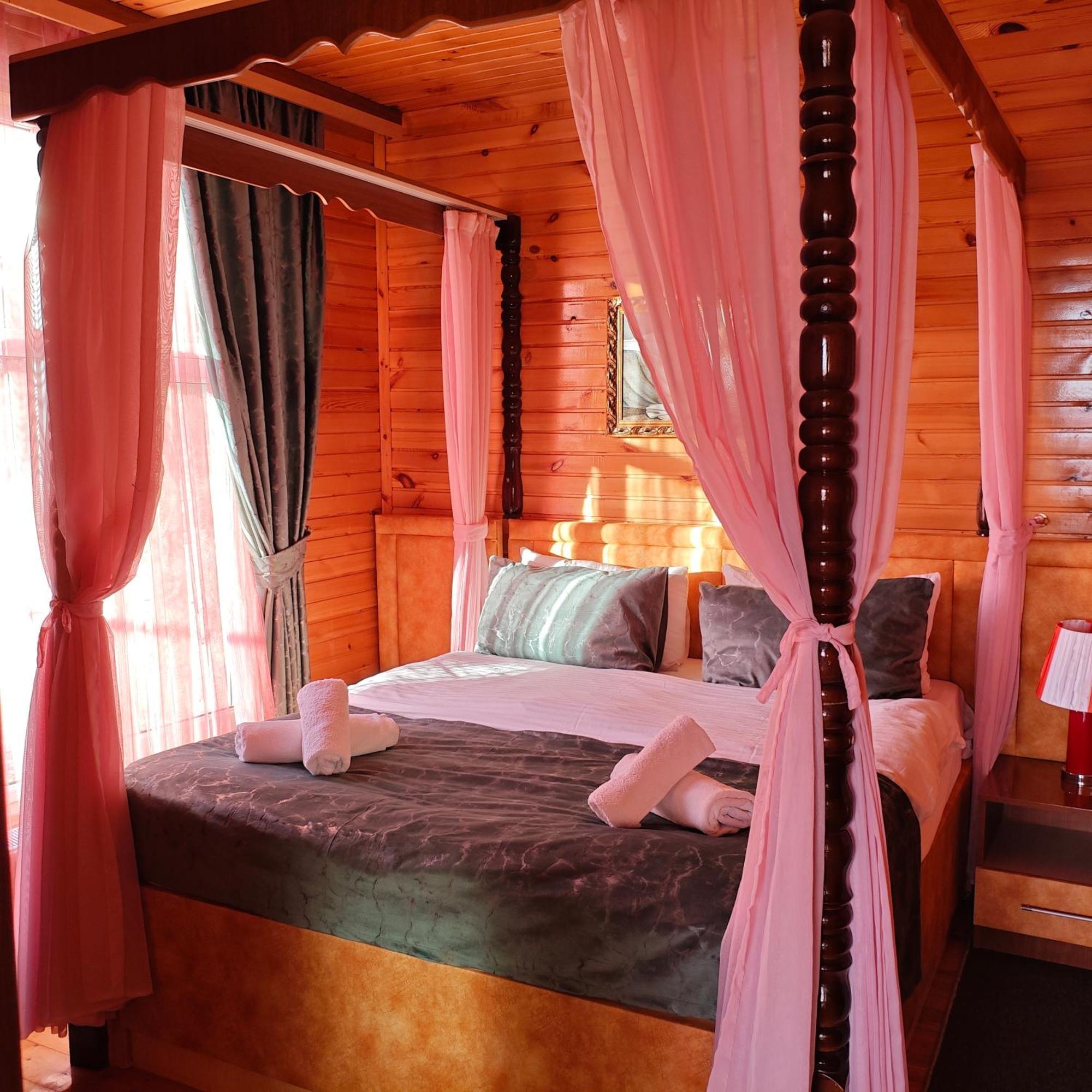 Kungut Hotel & Restaurant Şǝki Buitenkant foto
